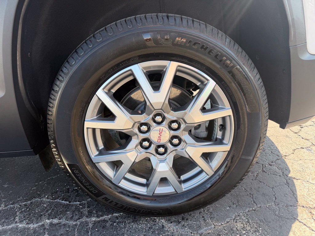 Used 2022 GMC Acadia SLT w/ Preferred Package FWD image 16