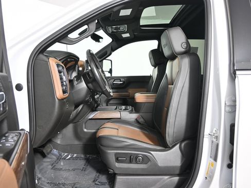Used 2021 Chevrolet Silverado 3500 High Country w/ Snow Plow Prep/Camper Package AWD/4WD image 21