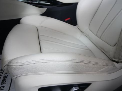 Certified 2023 BMW 540i w/ Executive Package image 9