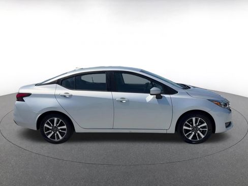 Used 2025 Nissan Versa SV FWD image 16