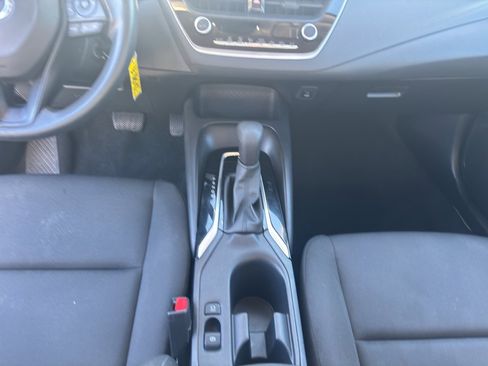 Used 2024 Toyota Corolla LE image 32