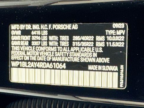 Used 2024 Porsche Cayenne S image 25