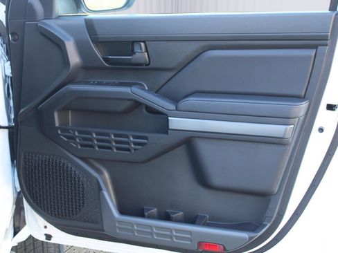 Used 2025 Toyota Tacoma SR5 image 36