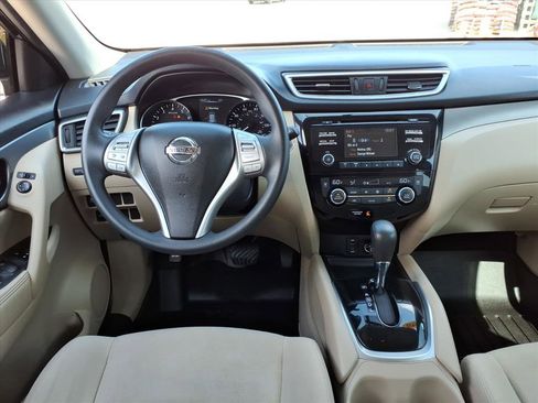 Used 2016 Nissan Rogue SV FWD image 16