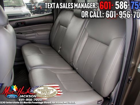 Used 2013 Toyota Tacoma PreRunner w/ TRD Sport Pkg image 9