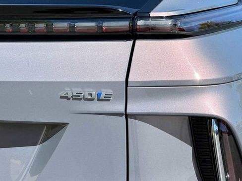 Certified 2024 Cadillac Lyriq Luxury image 26