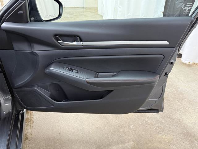 Used 2026 Nissan Altima 2.5 SR FWD image 31