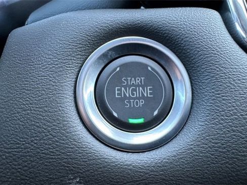 New 2025 GMC Canyon Elevation w/ Convenience Package image 25