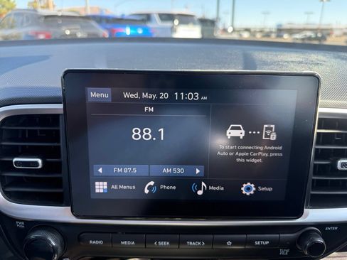 Used 2025 Hyundai Venue SEL FWD image 23
