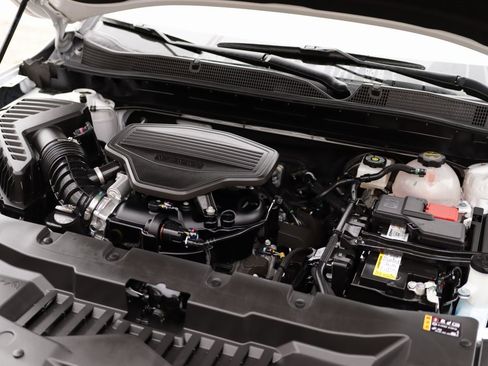 Used 2025 Chevrolet Blazer RS image 34