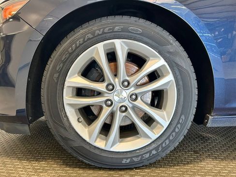 Used 2016 Chevrolet Malibu LT w/ Leather Package FWD image 33