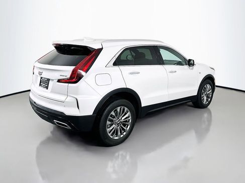 Used 2024 Cadillac XT4 Premium Luxury w/ Technology Package image 7