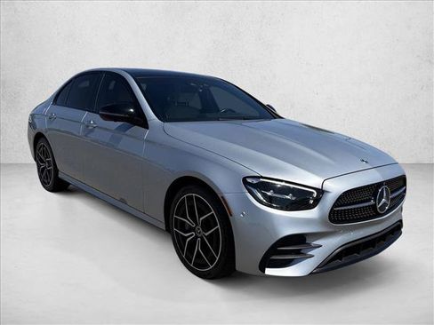 Used 2022 Mercedes-Benz E 450 4MATIC Sedan image 3