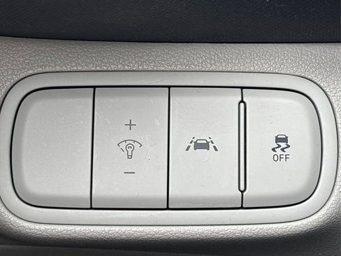 Used 2020 Hyundai Venue SEL w/ Convenience + Premium Package image 36