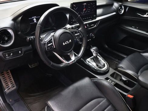 Used 2022 Kia Forte GT-Line w/ GT-Line Premium Package image 18