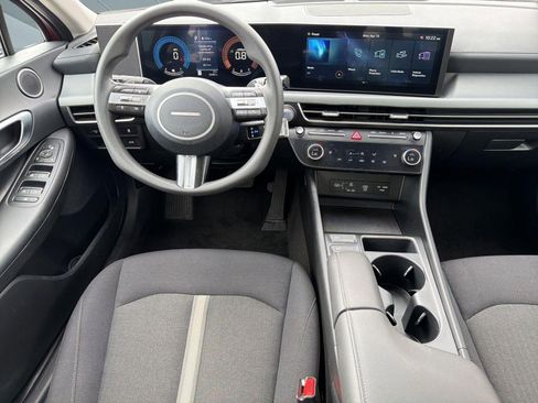 Used 2025 Hyundai Sonata SEL FWD image 26