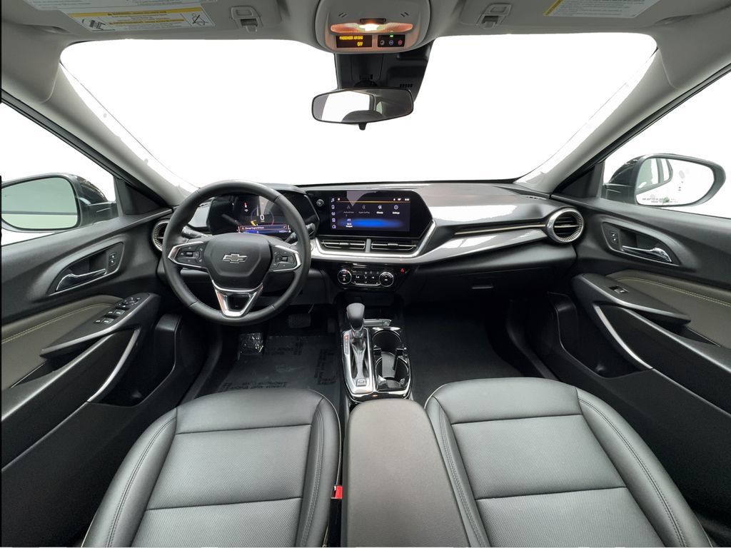 Used 2025 Chevrolet Trax ACTIV w/ Driver Confidence Package FWD image 38