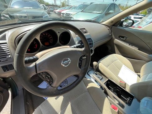 Used 2003 Nissan Altima 3.5 SE image 11