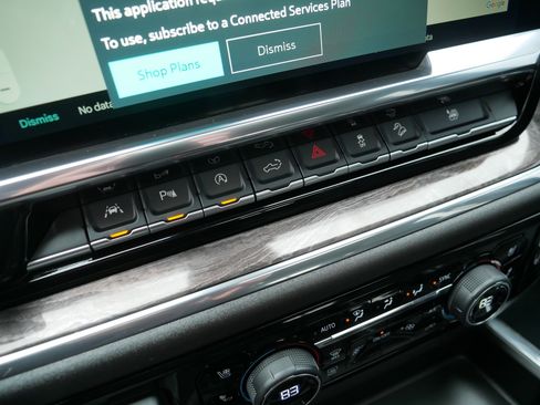 Certified 2025 Chevrolet Silverado 1500 LTZ image 31