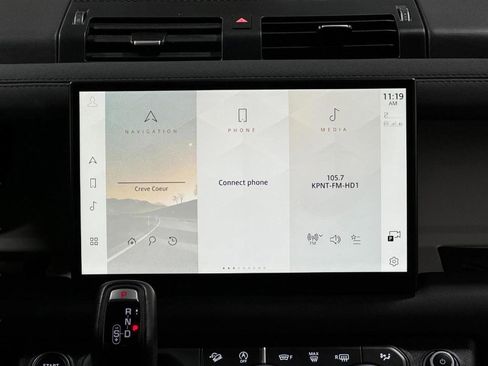 Used 2023 Land Rover Defender 130 SE image 13