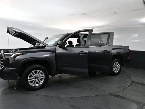 Used 2025 Toyota Tundra SR5 w/ SR5 Convenience Package AWD/4WD image 27