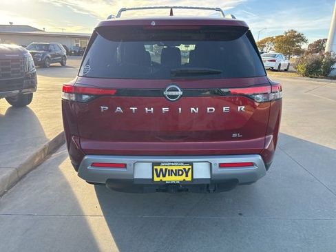 Used 2024 Nissan Pathfinder SL w/ SL Premium Package image 7