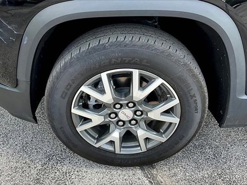 Used 2023 GMC Acadia SLE image 35