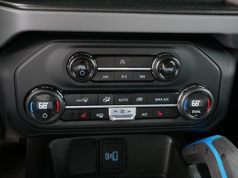 Used 2023 Ford Bronco Black Diamond AWD/4WD image 23
