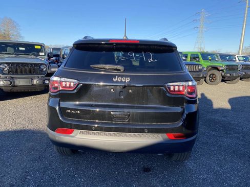 New 2026 Jeep Compass Limited image 4