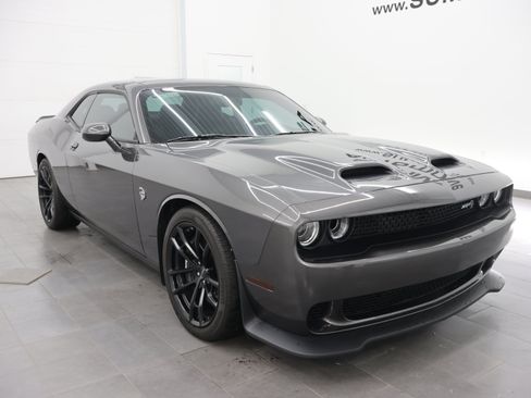 Used 2023 Dodge Challenger SRT Hellcat w/ Driver Convenience Group RWD image 2