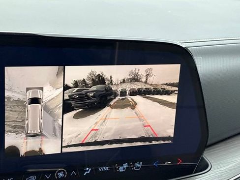 New 2026 Chevrolet Suburban Premier image 11