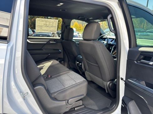 New 2026 GMC Acadia Elevation image 37