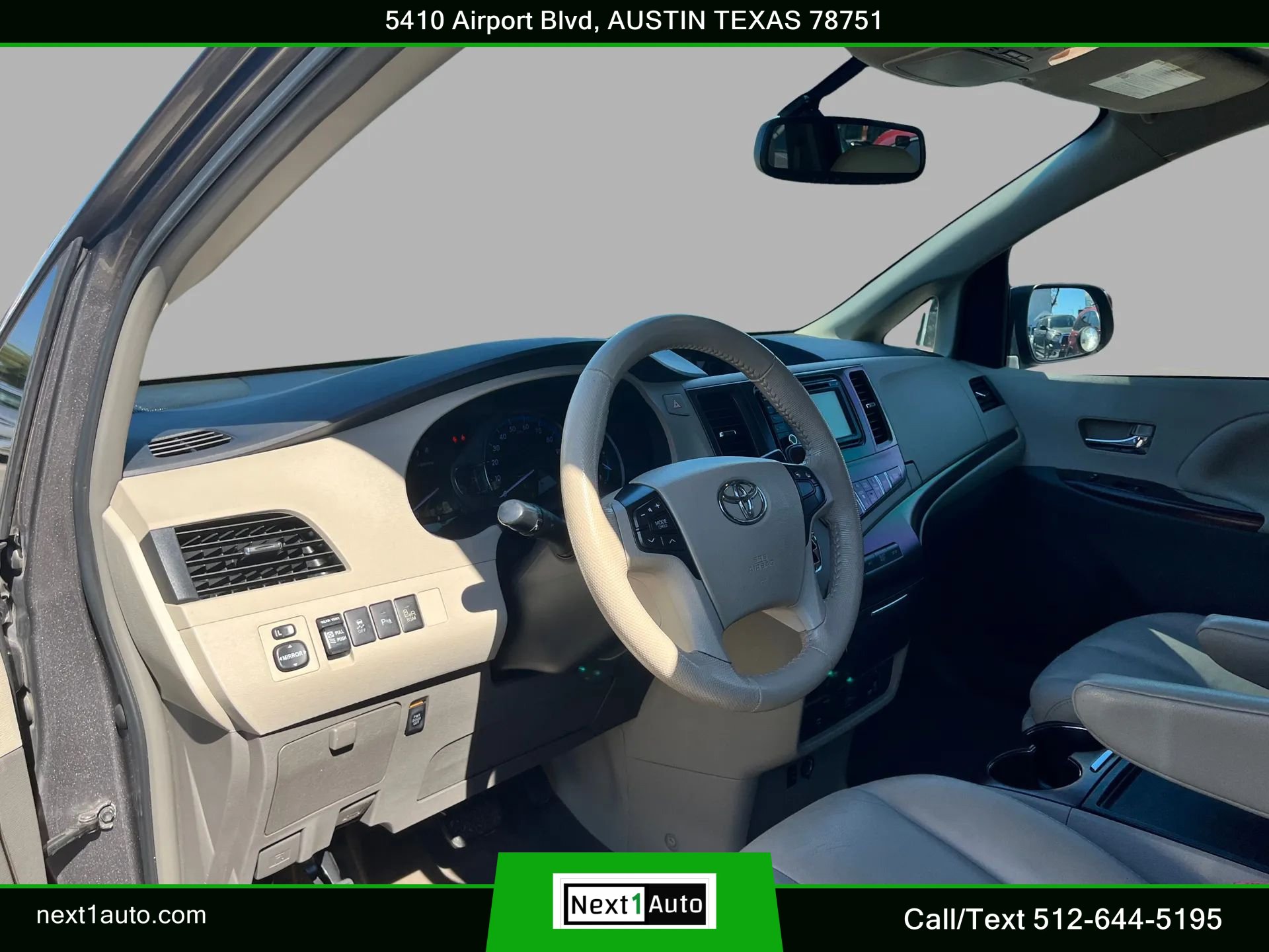 Used 2014 Toyota Sienna XLE w/ Entertainment Package FWD image 18
