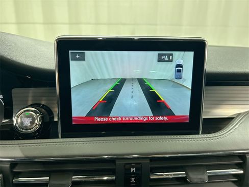 Used 2022 Lincoln Corsair AWD w/ Equipment Group 101A image 15