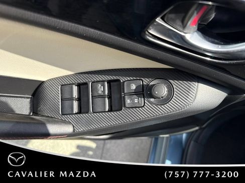 Used 2015 MAZDA MAZDA3 s Grand Touring FWD image 12