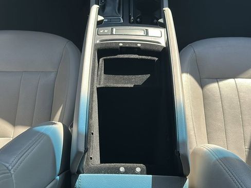 Used 2016 Hyundai Genesis 3.8 w/ Option Group 02 image 29