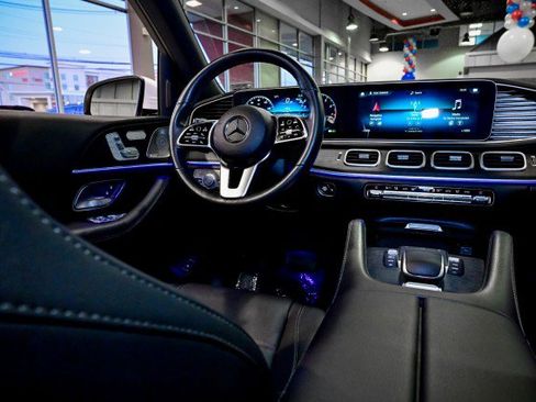 Used 2023 Mercedes-Benz GLS 450 4MATIC image 36