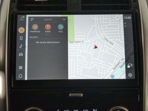 Used 2025 Land Rover Discovery Dynamic SE image 25