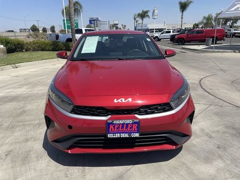 Used 2023 Kia Forte LXS w/ LXS Technology Package FWD image 3