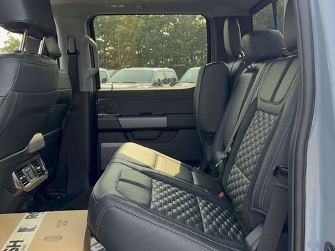 New 2026 Ford F250 Lariat w/ Black Appearance Package AWD/4WD image 18
