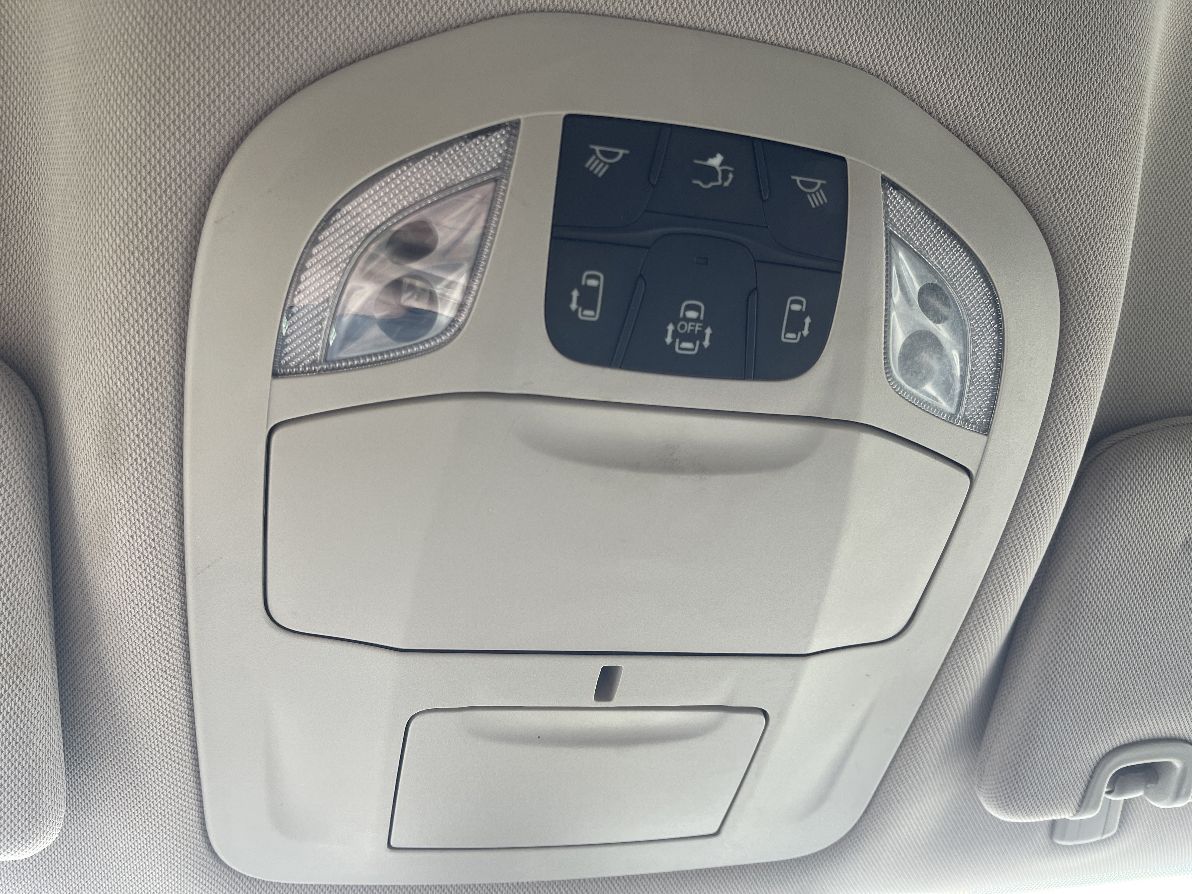 Used 2020 Chrysler Pacifica Touring-L w/ Tire & Wheel Group FWD image 39
