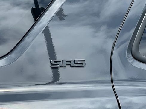 New 2026 Toyota 4Runner SR5 AWD/4WD image 27