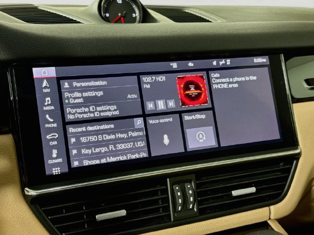 Used 2021 Porsche Cayenne AWD/4WD image 14