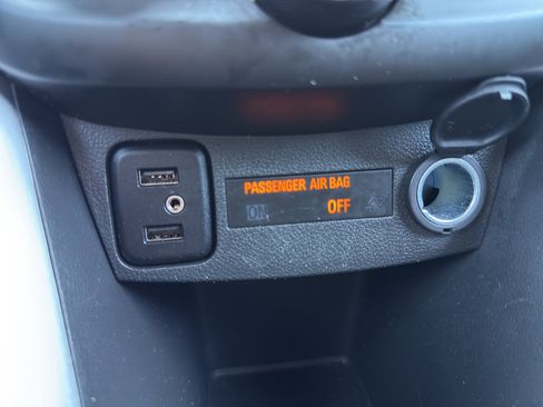 Used 2022 Chevrolet Trax LT w/ Midnight Edition AWD/4WD image 30