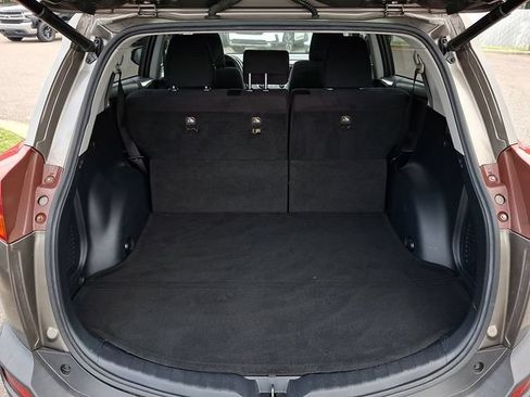 Used 2015 Toyota RAV4 XLE FWD image 21