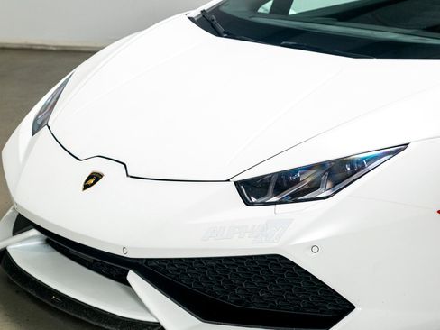 Used 2015 Lamborghini Huracan LP 610-4 image 30