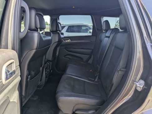 Used 2019 Jeep Grand Cherokee Altitude RWD image 14
