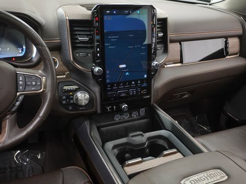 Used 2025 RAM 1500 Limited AWD/4WD image 26