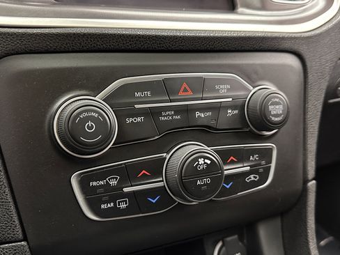 Used 2022 Dodge Charger GT image 18
