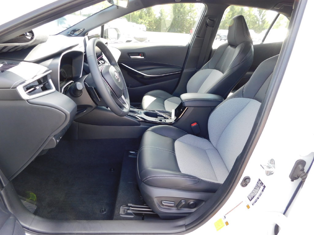 Used 2024 Toyota Corolla XSE FWD image 12